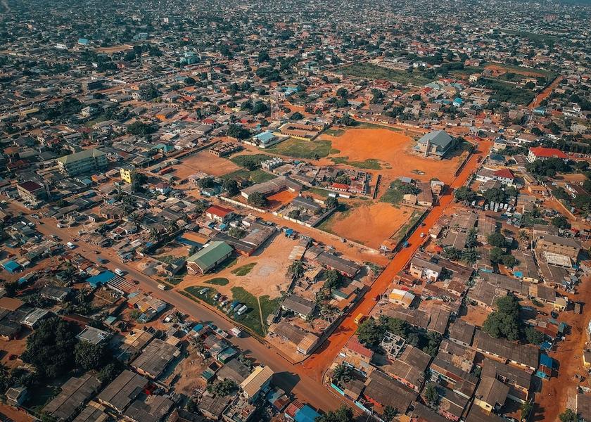  Accra Exterior