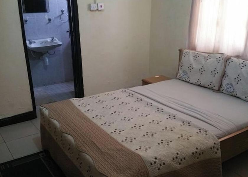  Accra Room