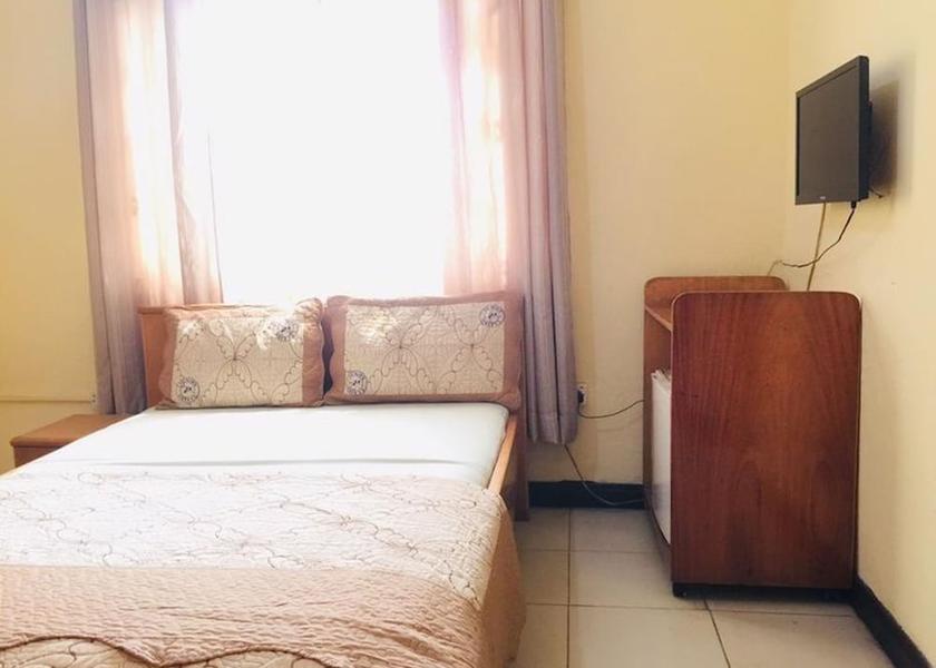  Accra Room