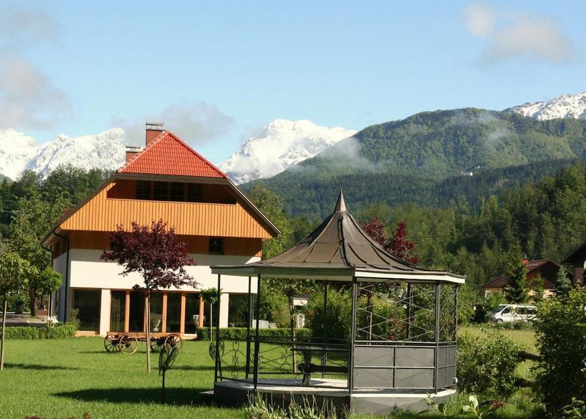  Kamnik Exterior Detail