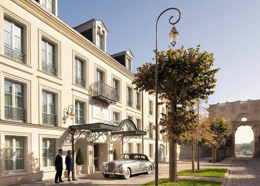 Hauts-de-France Chantilly Property entrance