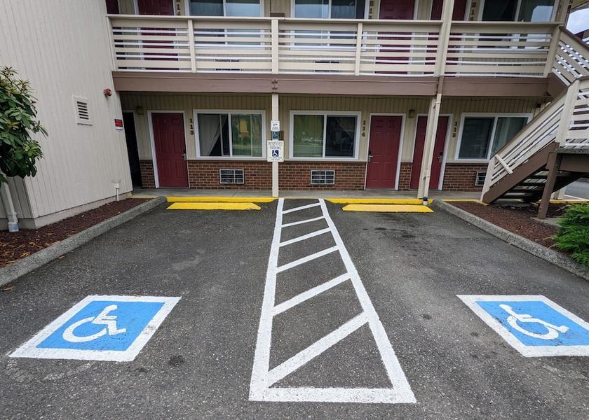 Louisiana Monroe Wheelchair-accessible van parking