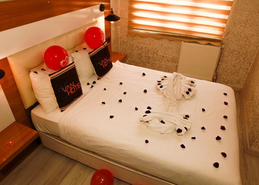 Van Van Room