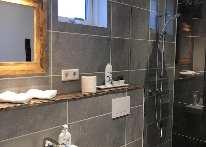 South Iceland Hofn Bathroom