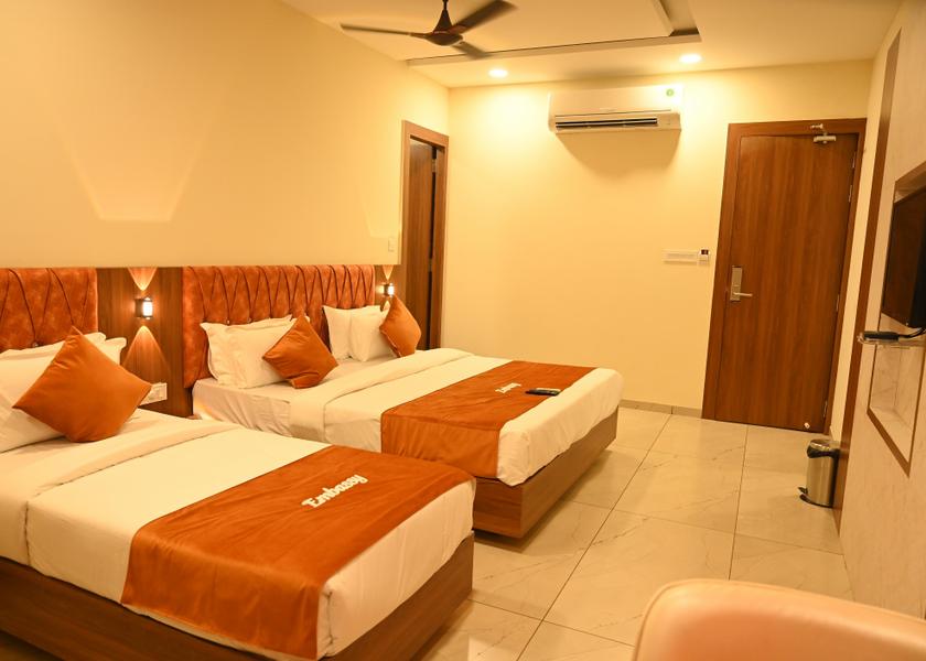Madhya Pradesh Ujjain Family Room