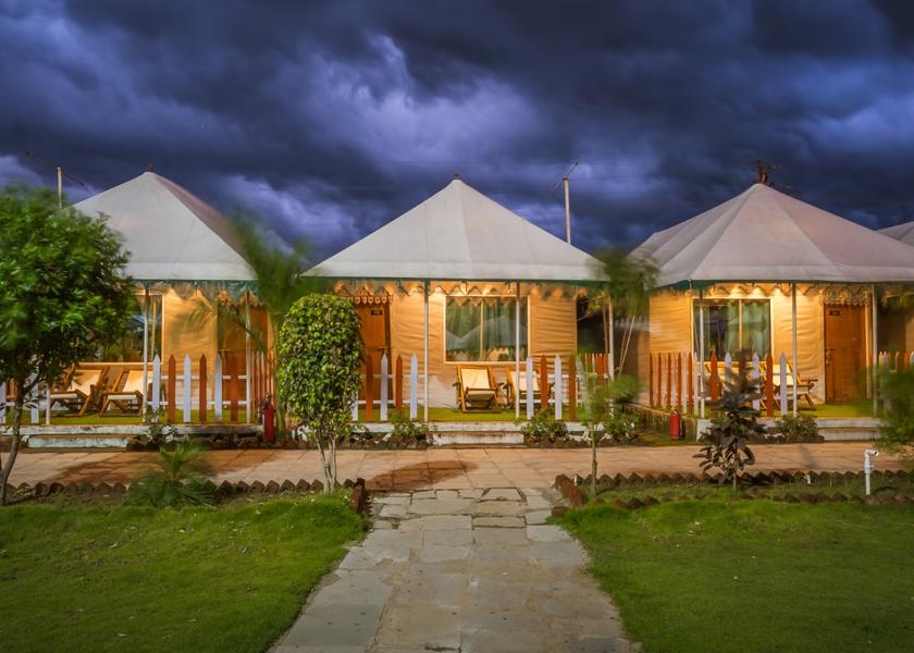 Gujarat Rajpipla Hotel Exterior