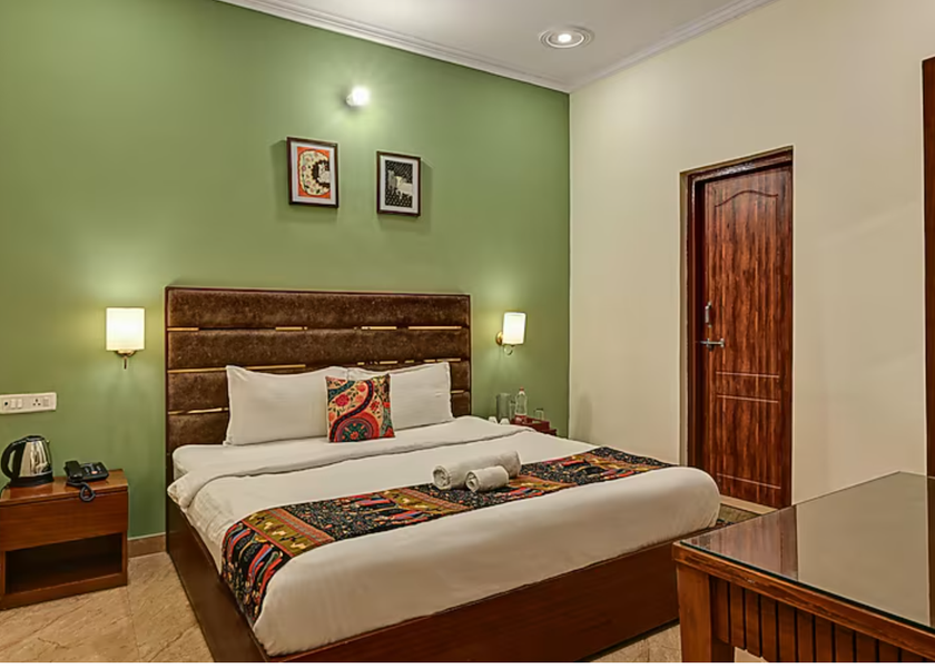 Uttarakhand Haridwar Deluxe Room