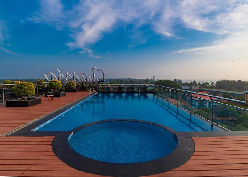 Kerala Alleppey Pool