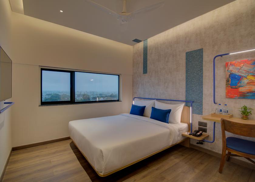 Maharashtra Nashik Deluxe Queen Room