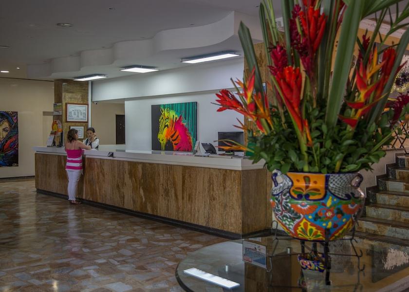 Meta Villavicencio Reception