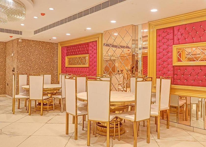 Delhi Delhi Food & Dining