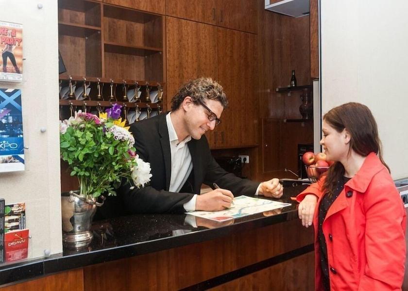 Hessen Frankfurt Reception