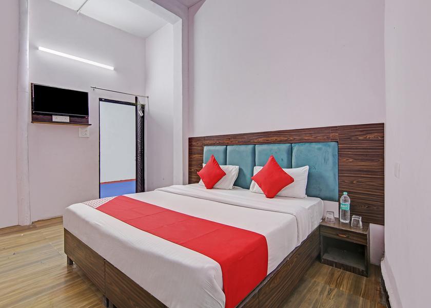 Delhi Delhi Room