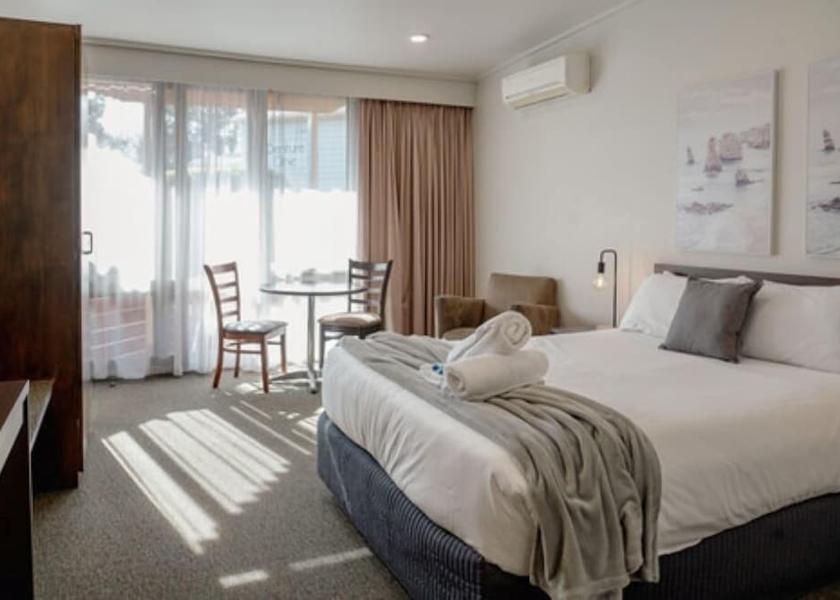 Victoria Bairnsdale Room