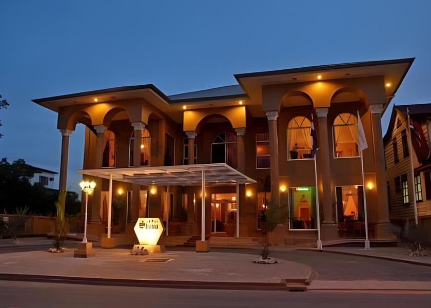  Paramaribo Hotel Exterior