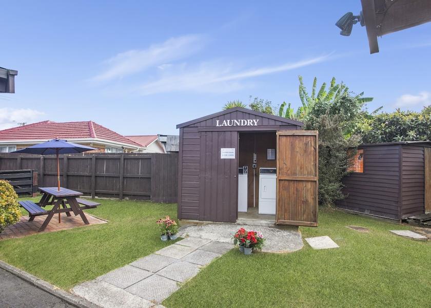 Auckland Region Auckland Laundry Room