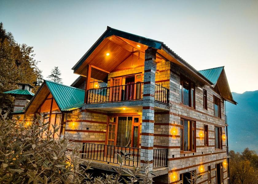Himachal Pradesh Manali Hotel Exterior