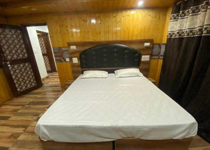 Jammu and Kashmir Pahalgam 1025