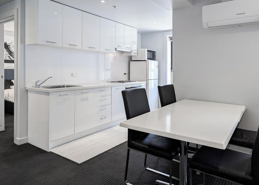 Victoria North Melbourne In-Room Dining