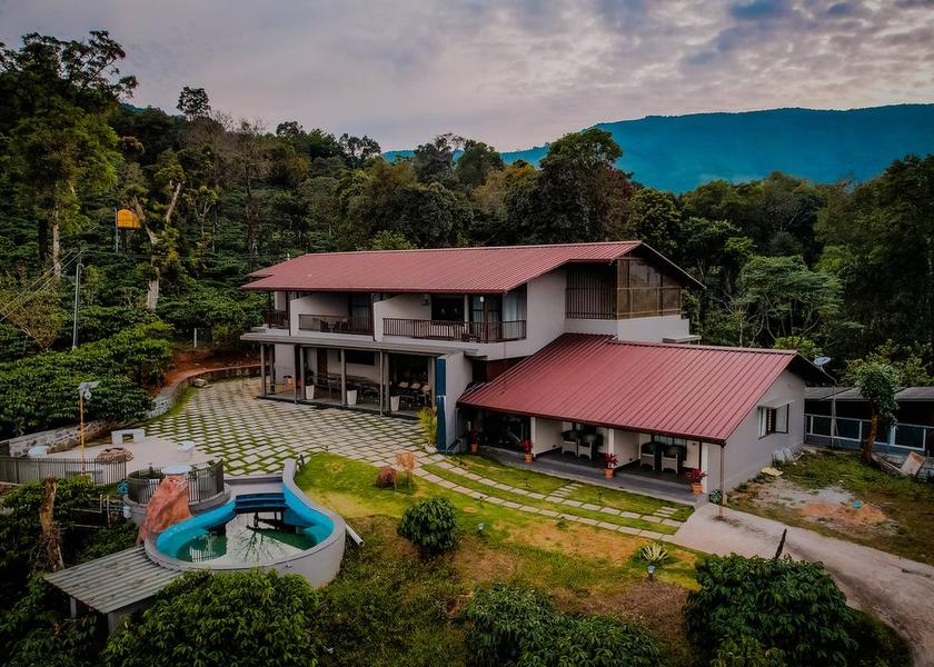 Karnataka Yevakapadi Hotel View