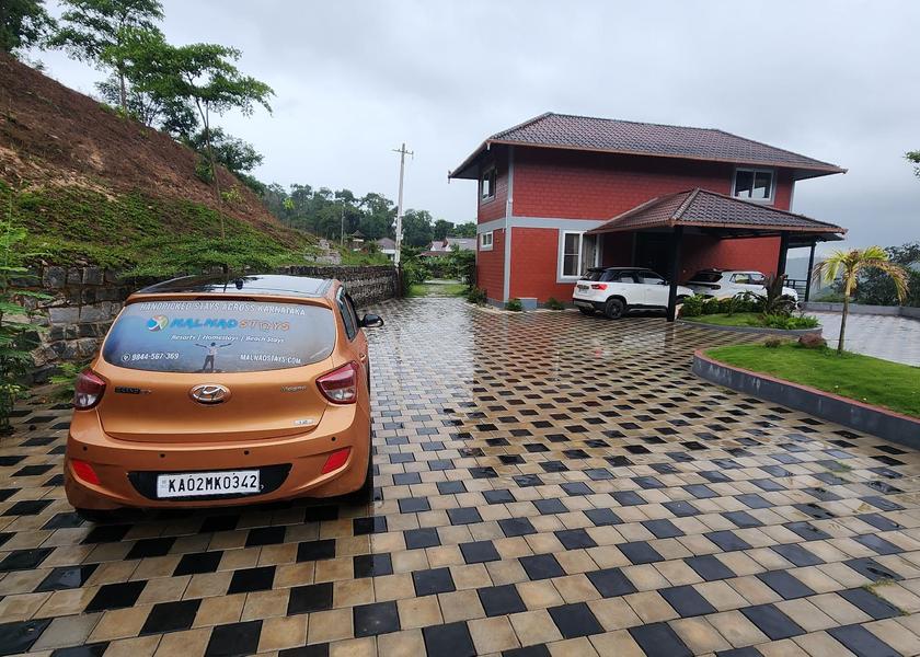 Karnataka Sakleshpur Parking lot