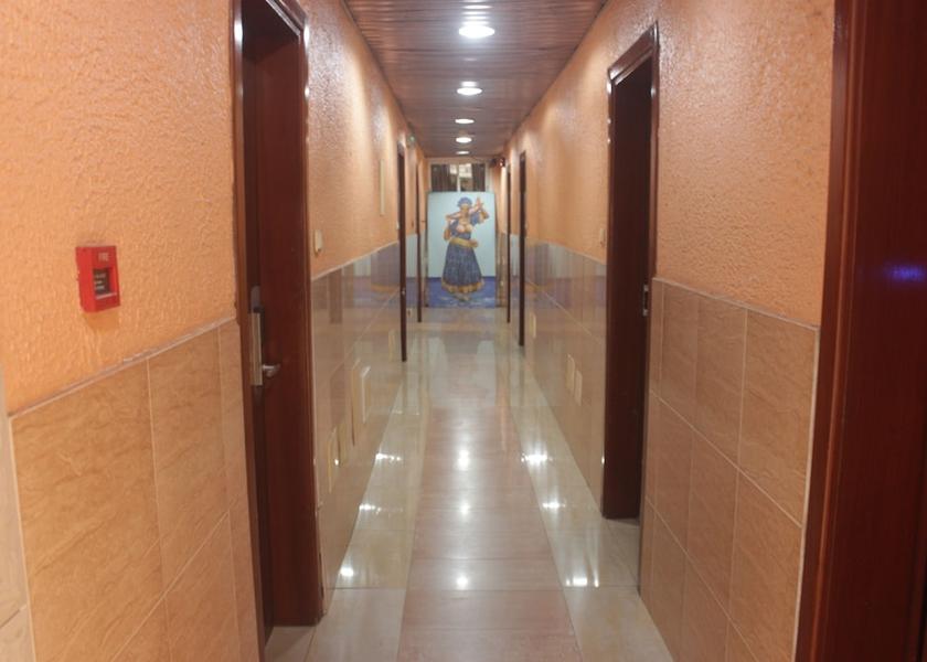  Douala Interior Entrance