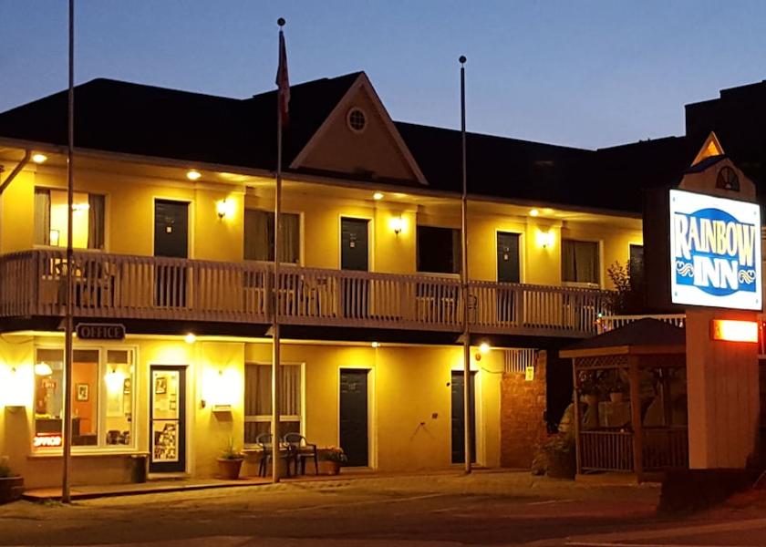 Ontario Huntsville Facade