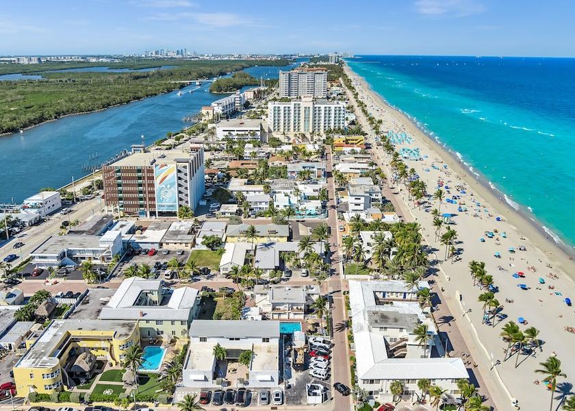 Florida Hollywood Exterior Detail