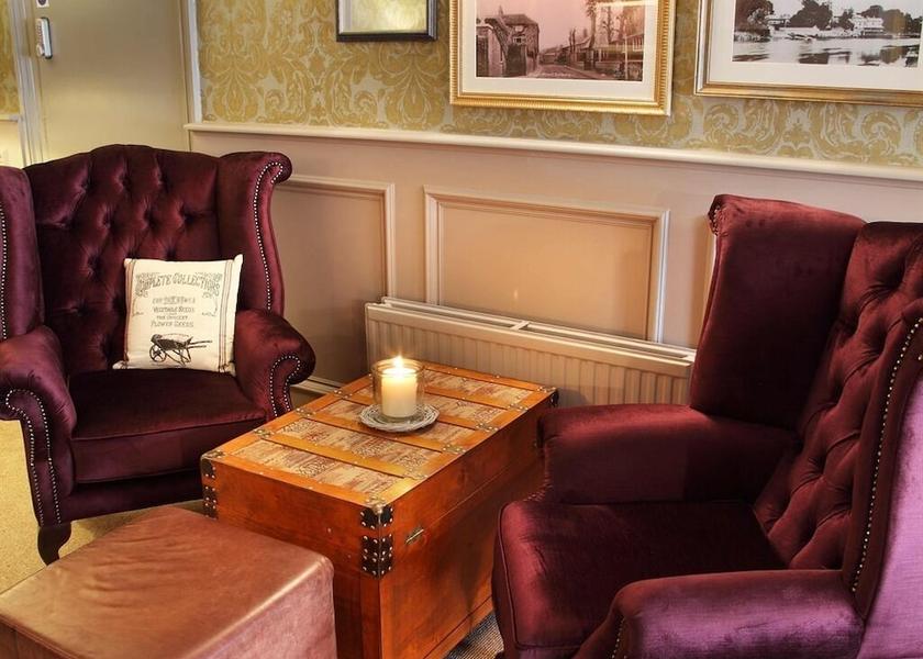 England Sunbury on Thames Bar