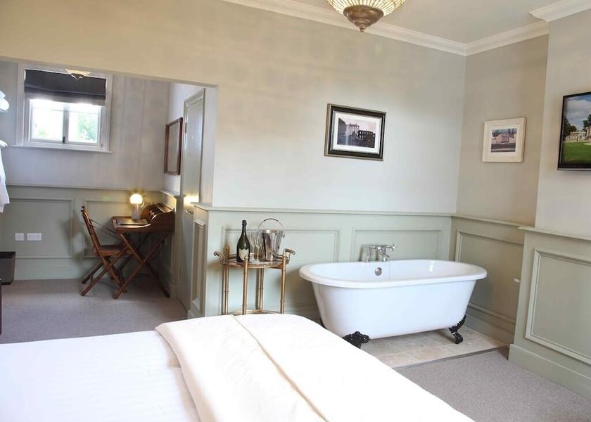England Sunbury on Thames Room