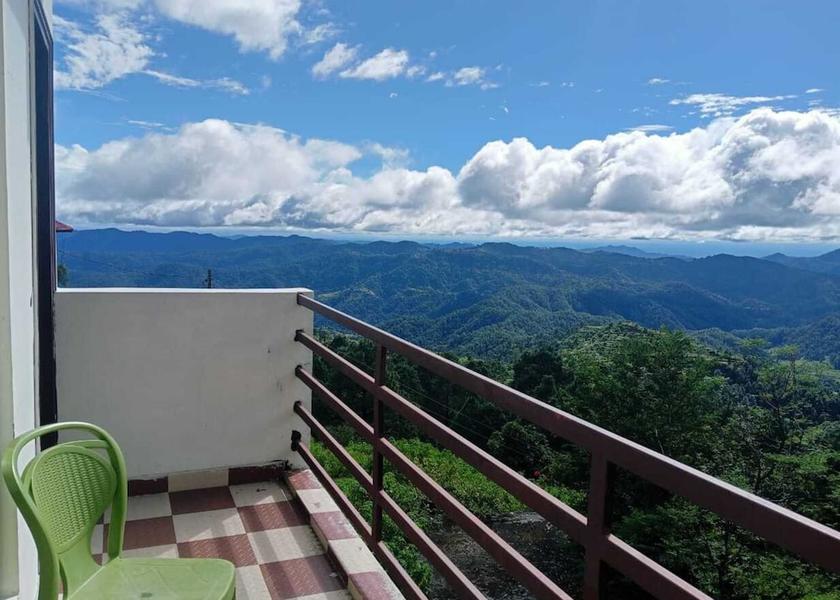 Uttarakhand Lansdowne Living area