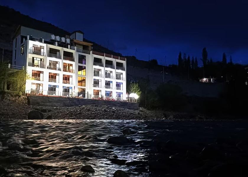 Ladakh Kargil Hotel Exterior