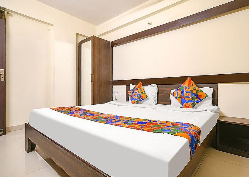 Madhya Pradesh Indore Room