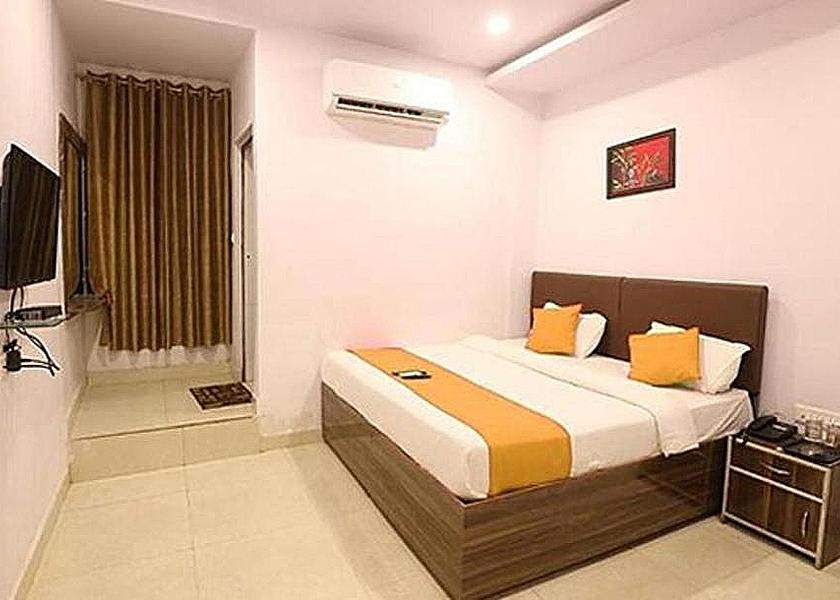 Madhya Pradesh Bhopal Deluxe Room