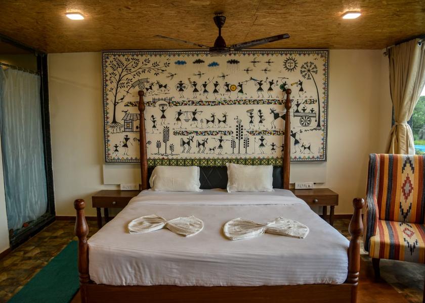 Gujarat Rajpipla Lake View Cottage Room