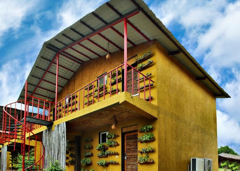 Gujarat Rajpipla Hotel Exterior