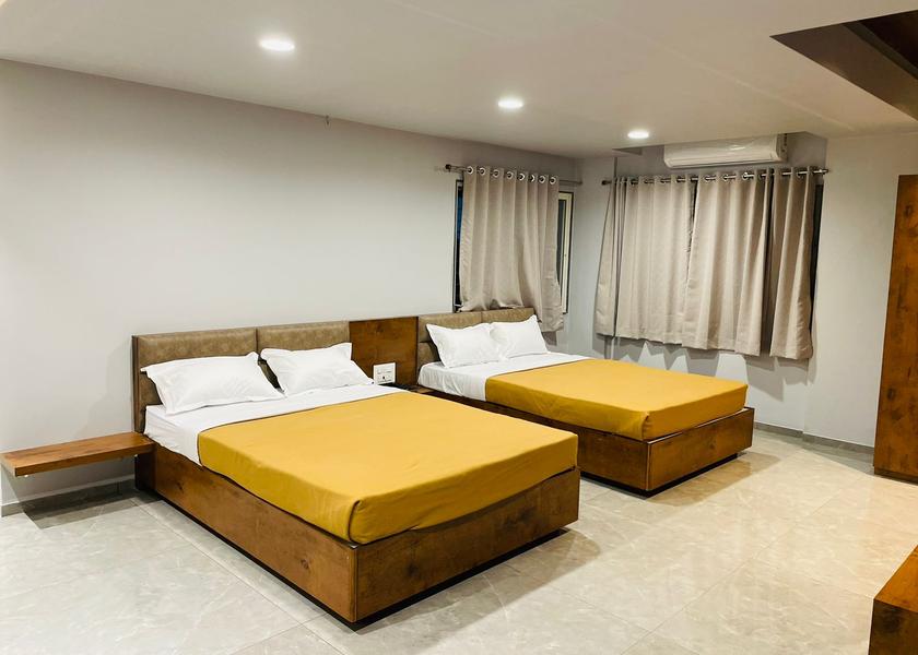 Maharashtra Kolhapur Family AC Room