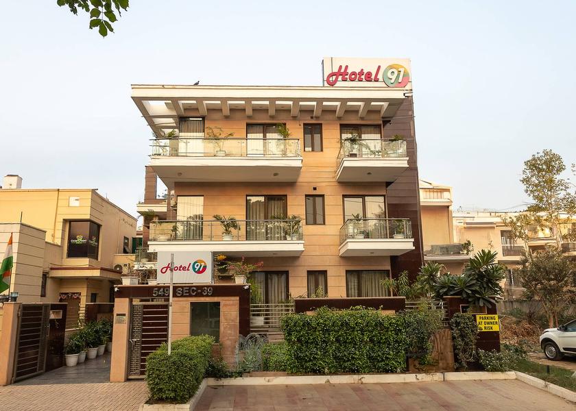 Haryana Gurugram Hotel Exterior