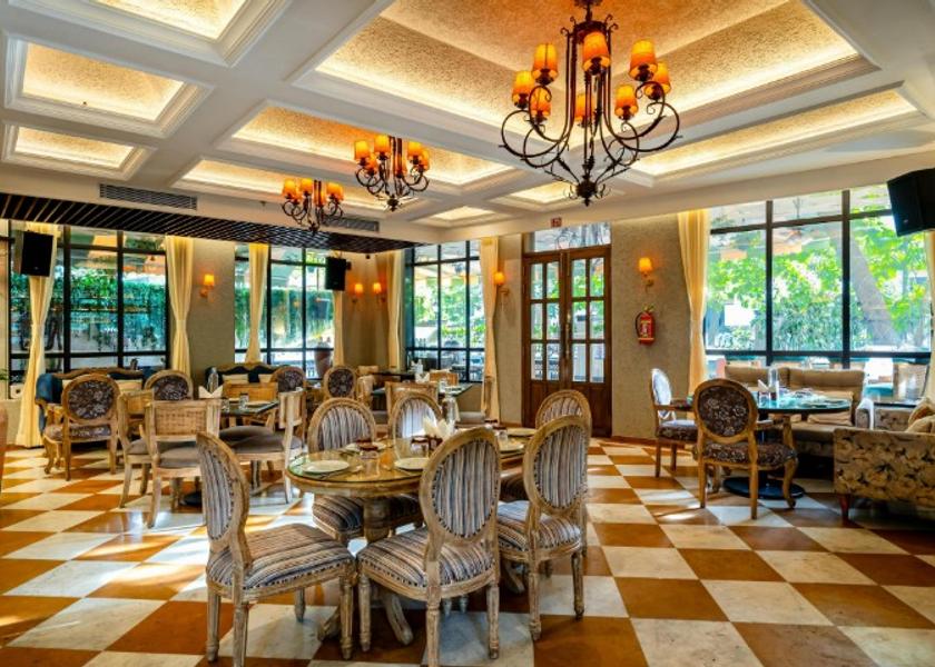 Maharashtra Mumbai Food & Dining