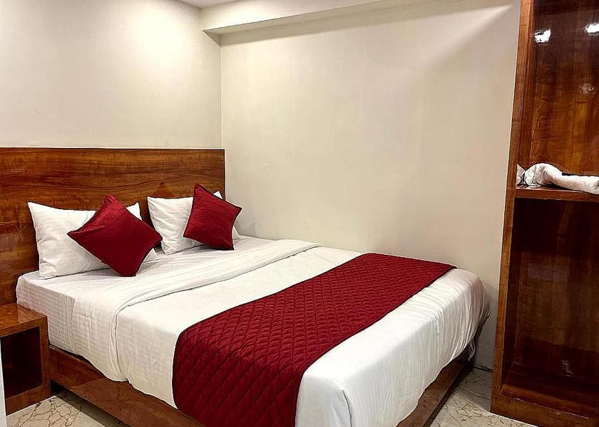 Maharashtra Mumbai Deluxe Double Room