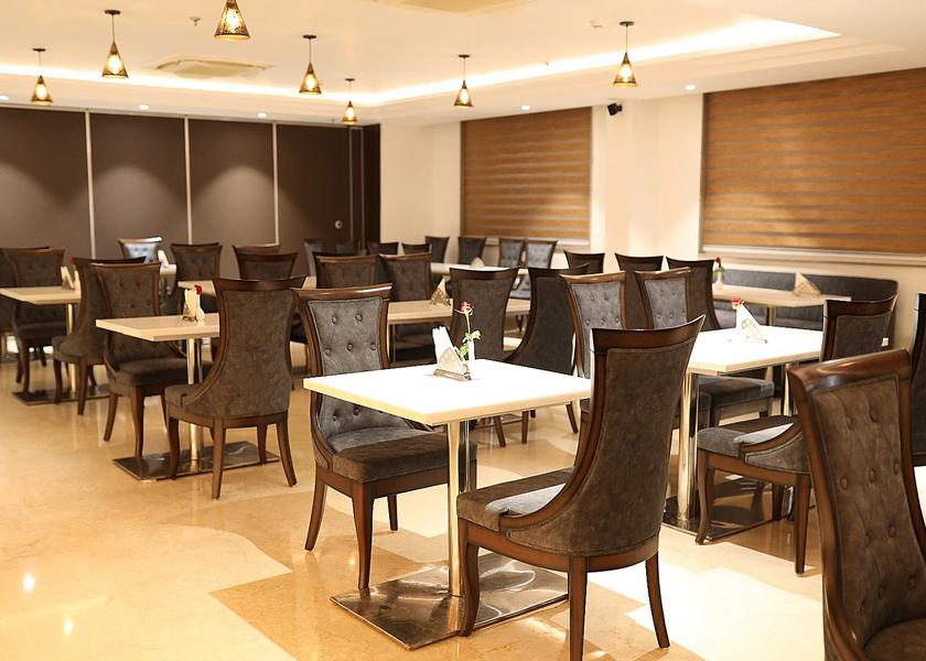 Uttar Pradesh Noida Food & Dining