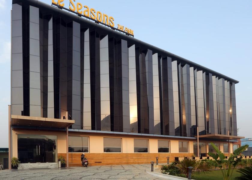 Uttar Pradesh Noida Hotel Exterior