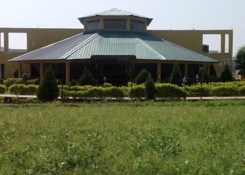 Uttarakhand Ramnagar Hotel Exterior