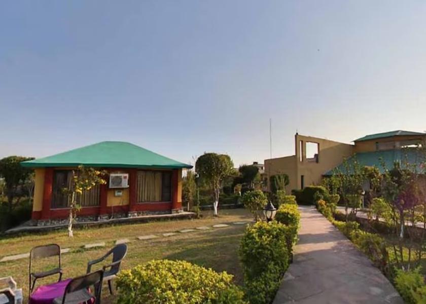 Uttarakhand Ramnagar Hotel Exterior