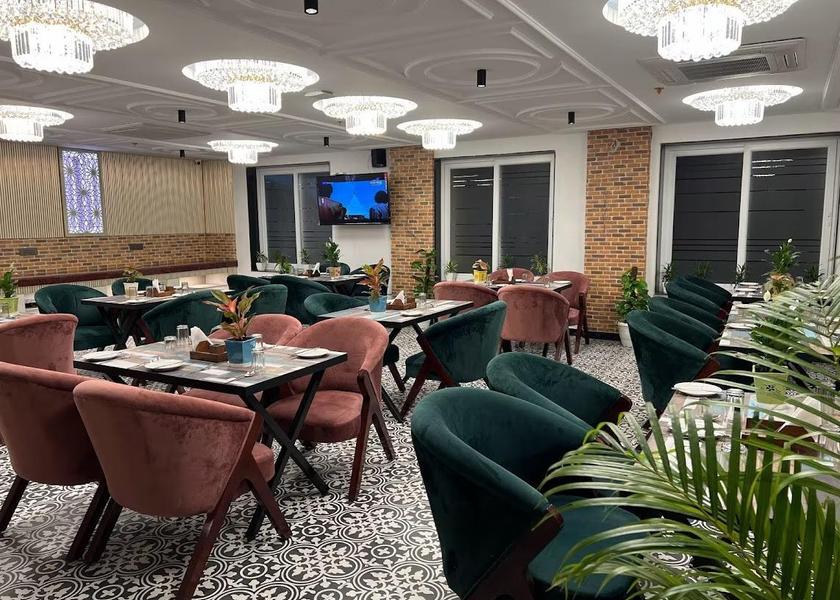 Uttar Pradesh Noida Food & Dining
