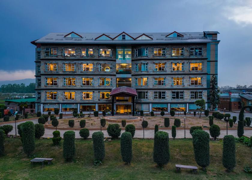 Jammu and Kashmir Srinagar Hotel Exterior