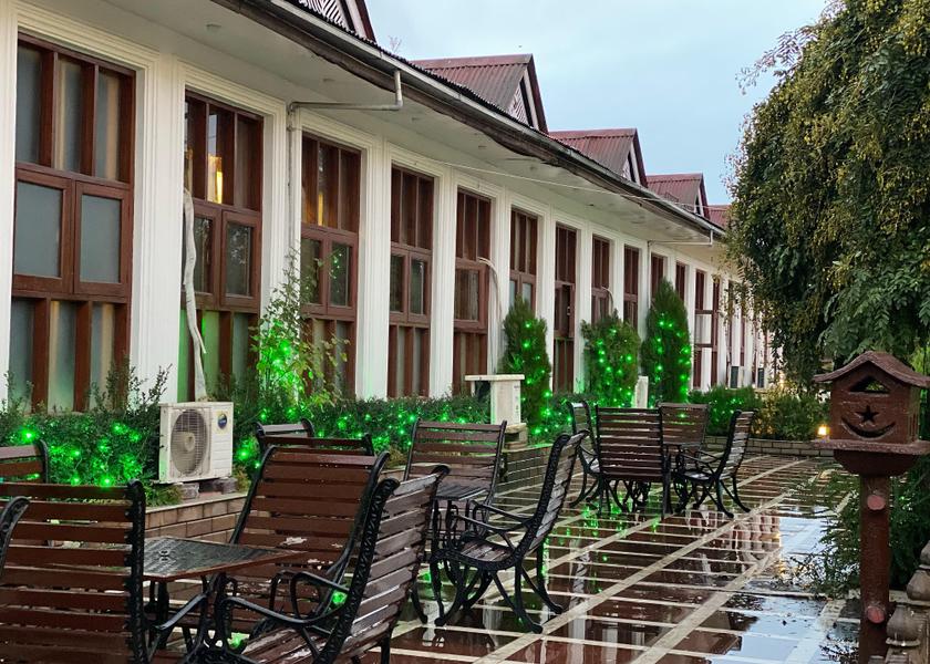 Jammu and Kashmir Srinagar Hotel Exterior