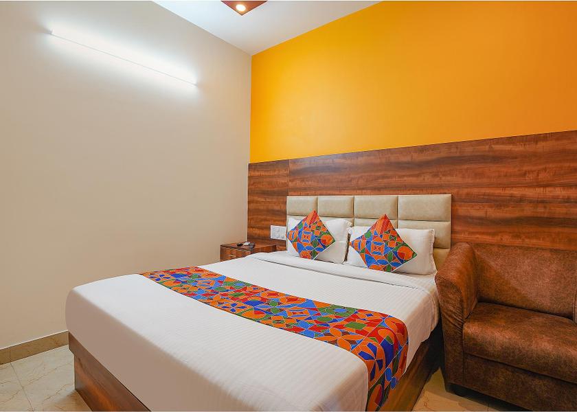 Karnataka Bangalore Deluxe Room