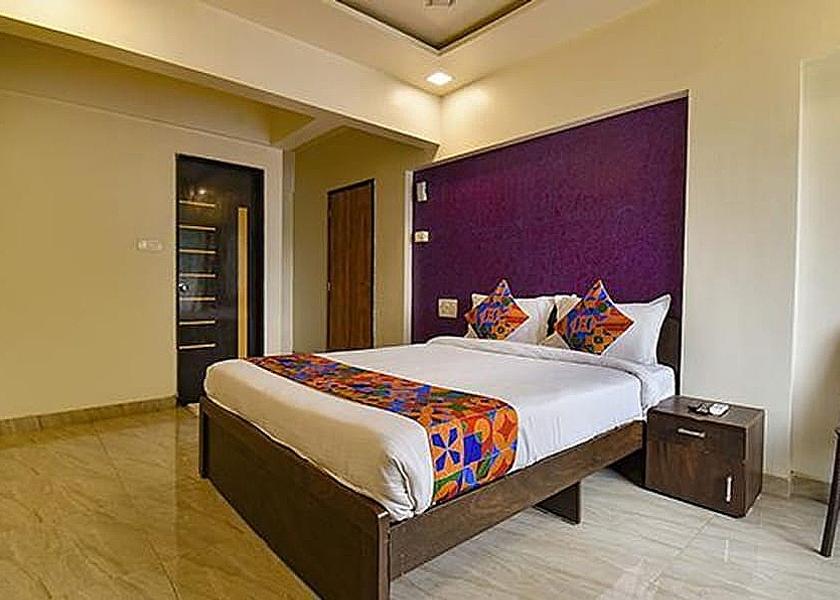 Maharashtra Pune Room