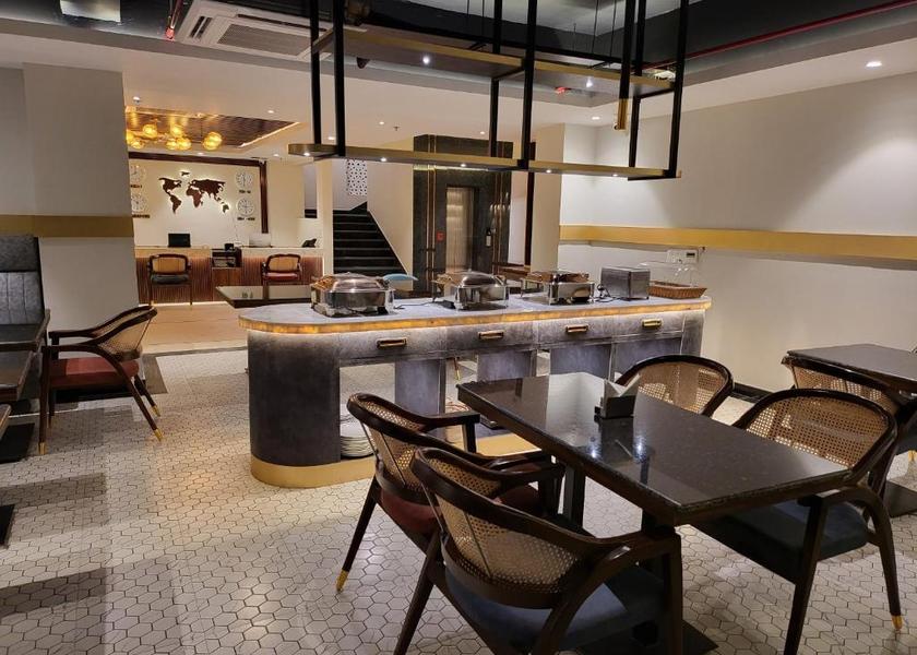 Uttar Pradesh Noida Food & Dining